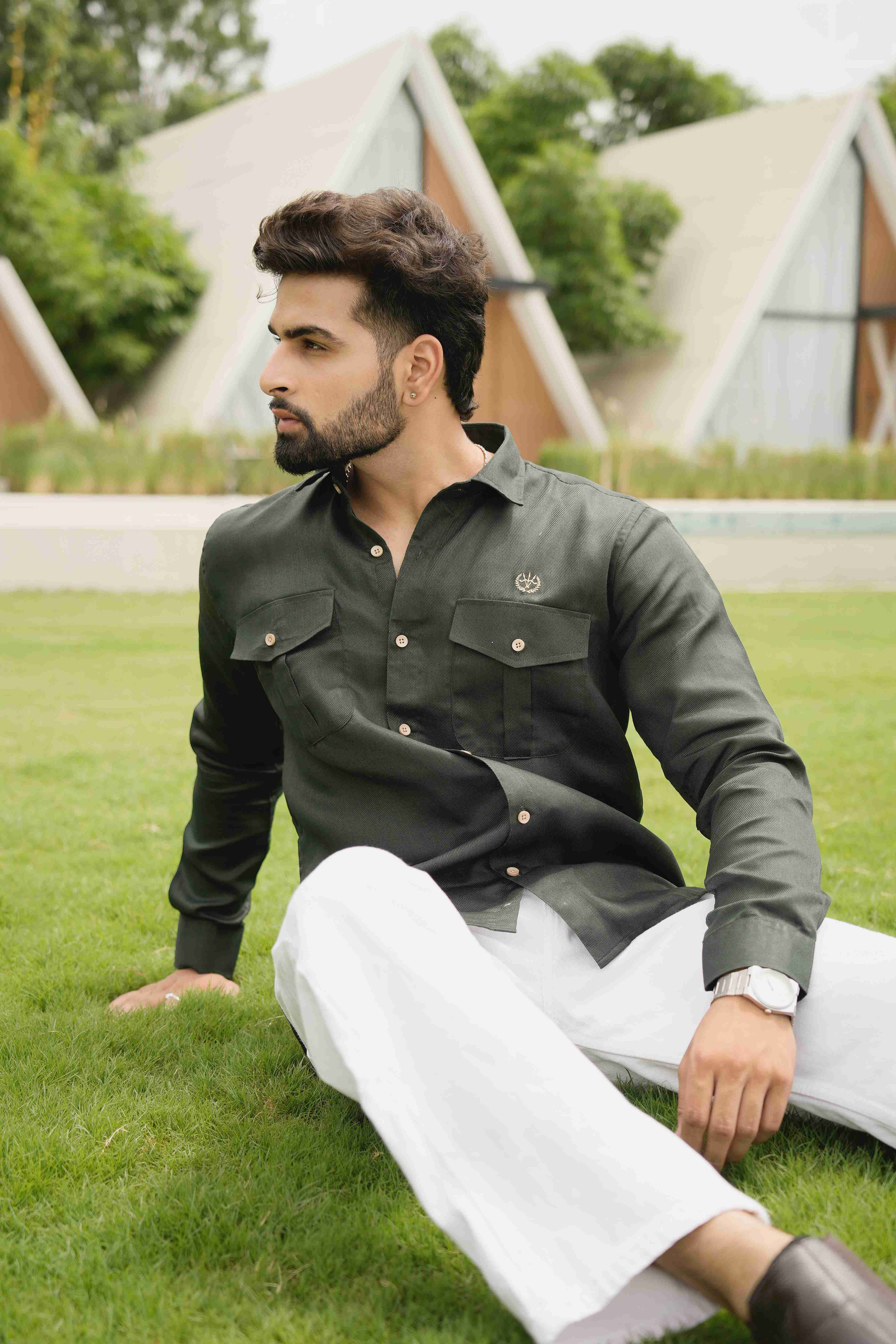 Utility Style Shirt – Emerald Green with Box Pleats & Dual Pockets